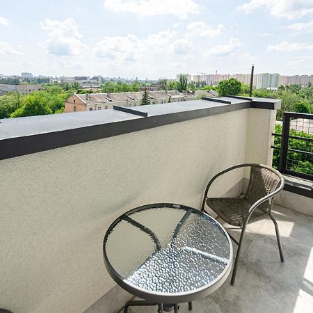 Petrovdom 5-25 In Cozy Apartment In Residential Complex "Beresteiskyi" Kijev Kültér fotó