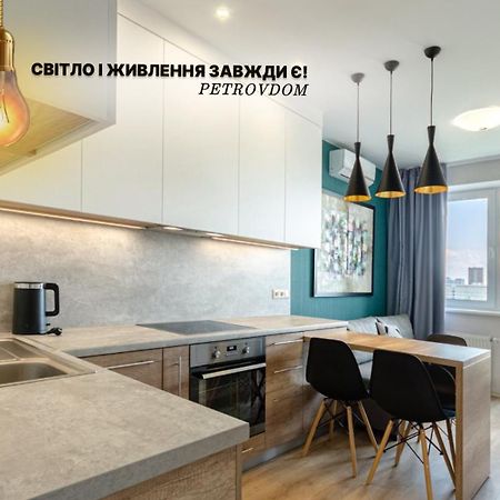 Petrovdom 5-25 In Cozy Apartment In Residential Complex "Beresteiskyi" Kijev Kültér fotó