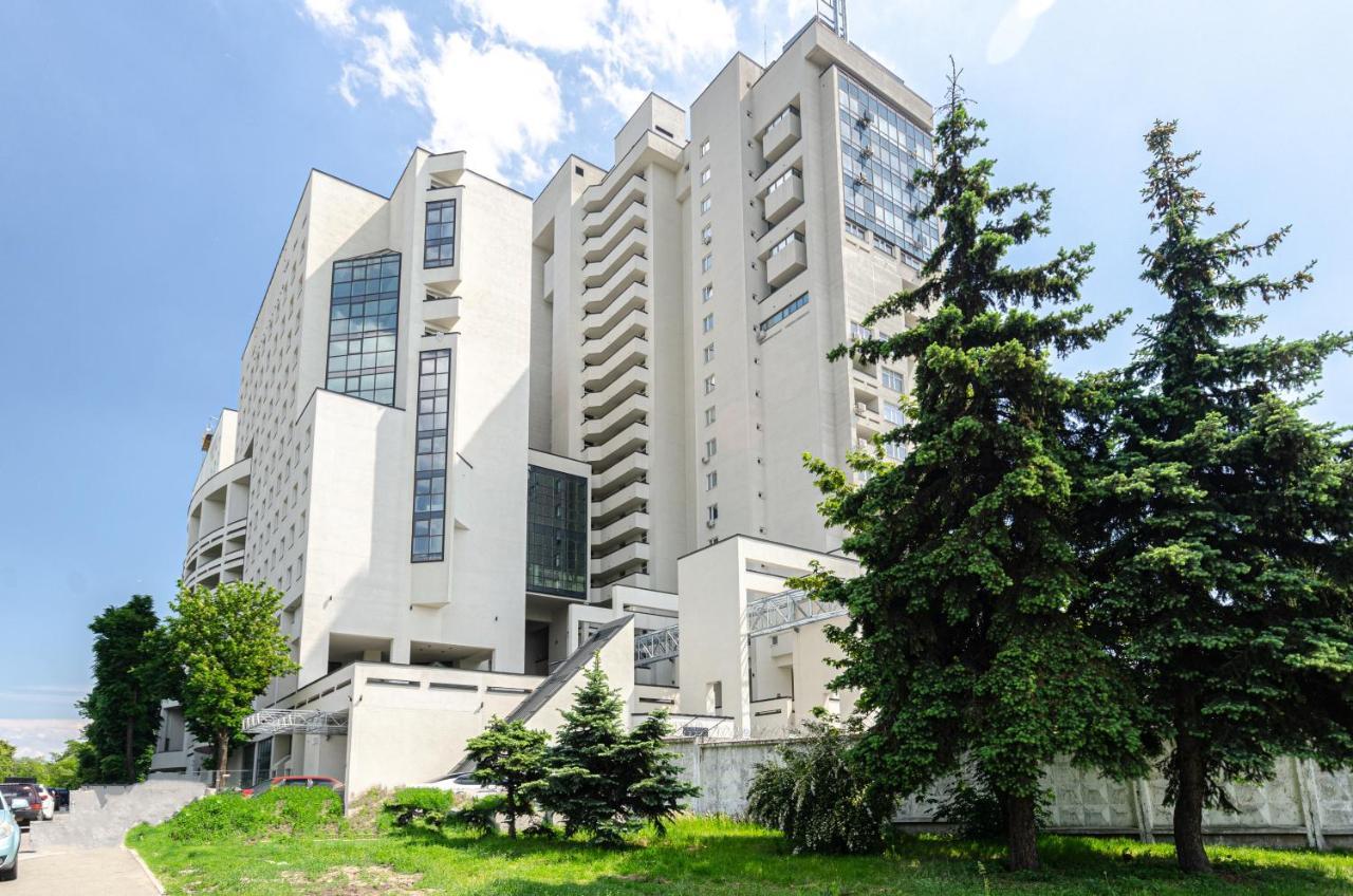 Petrovdom 5-25 In Cozy Apartment In Residential Complex "Beresteiskyi" Kijev Kültér fotó